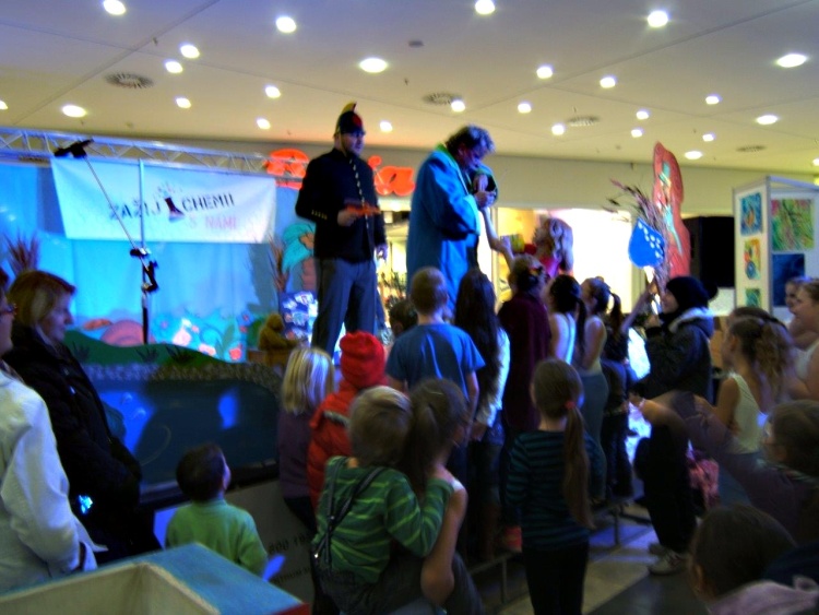 Kliknutím na fotografii zavřete okno