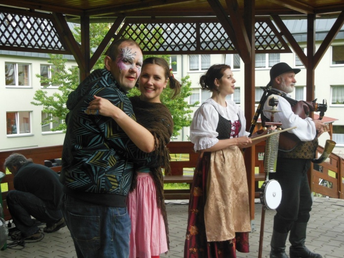 Kliknutím na fotografii zavřete okno