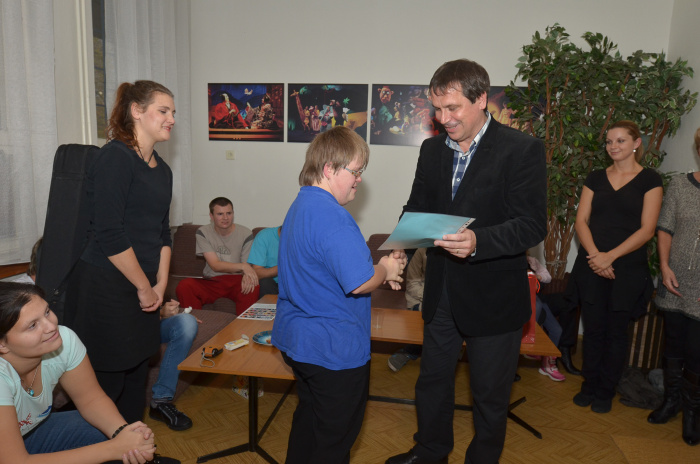 Kliknutím na fotografii zavřete okno