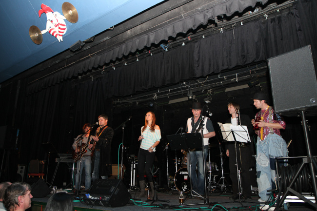 Kliknutím na fotografii zavřete okno