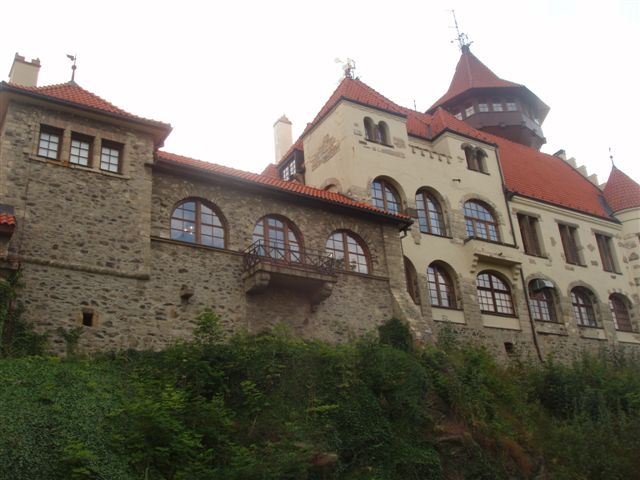 Kliknutím na fotografii zavřete okno