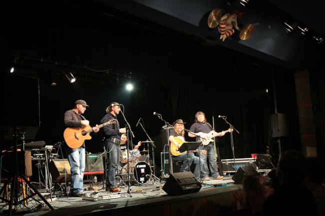 Kliknutím na fotografii zavřete okno