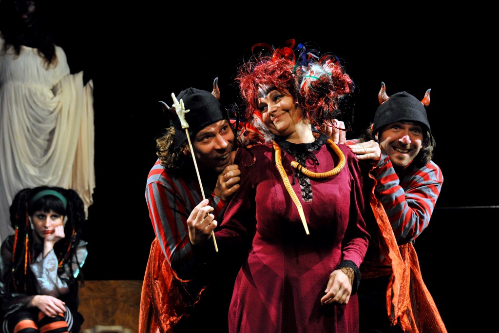 Kliknutím na fotografii zavřete okno