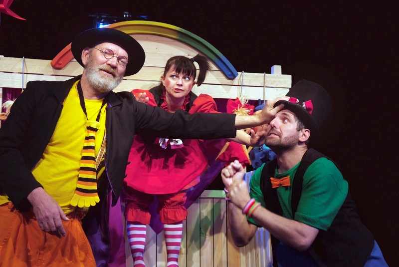 Kliknutím na fotografii zavřete okno