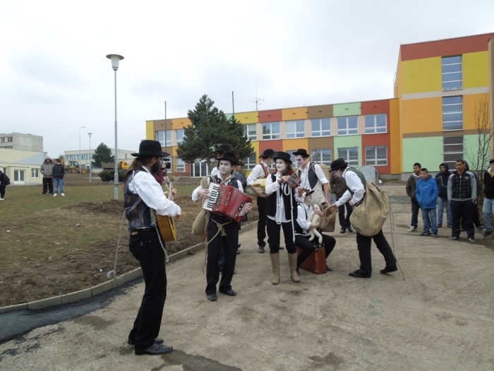 Kliknutím na fotografii zavřete okno